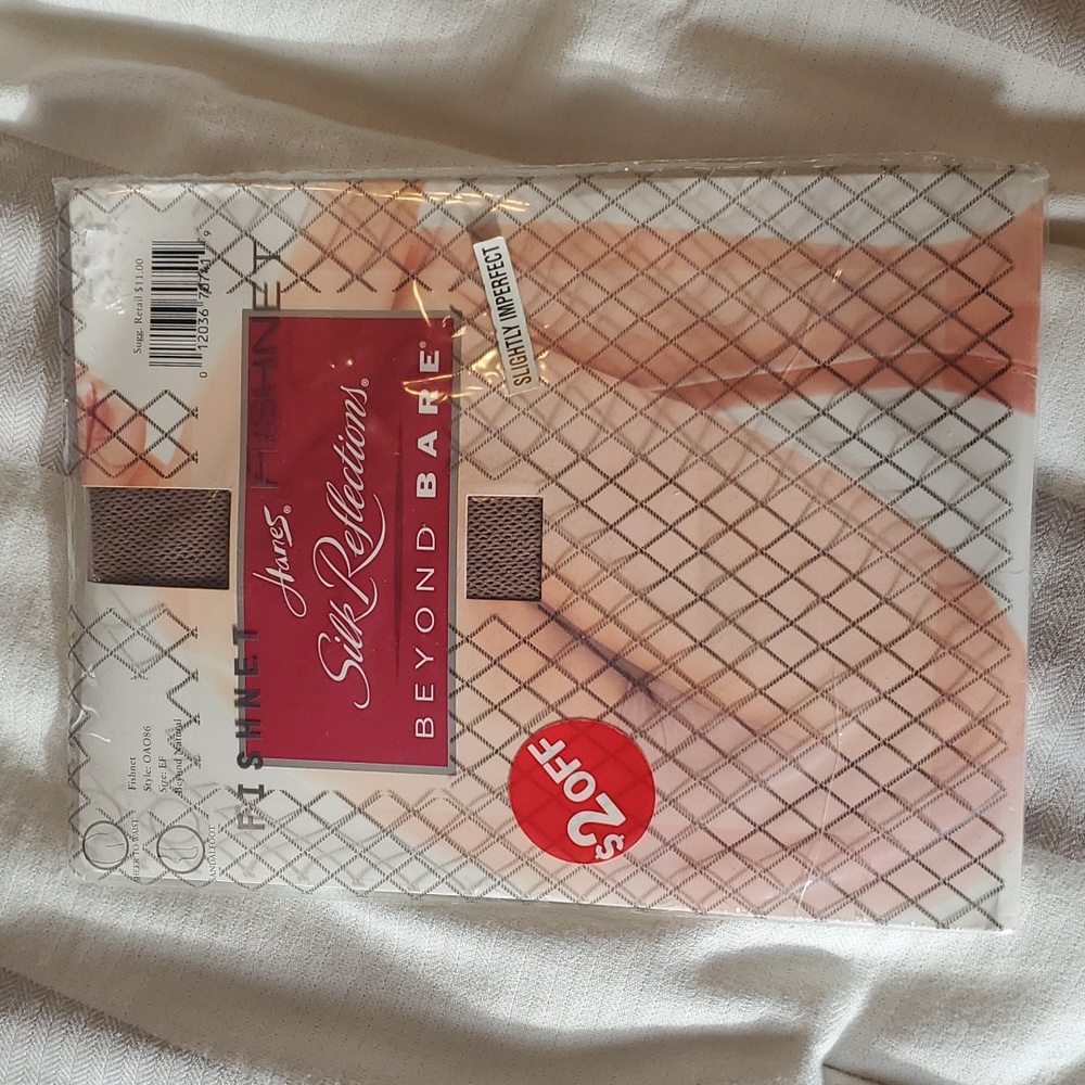 Ladies Hanes Silk Reflections Fishnet nylons, size EF
